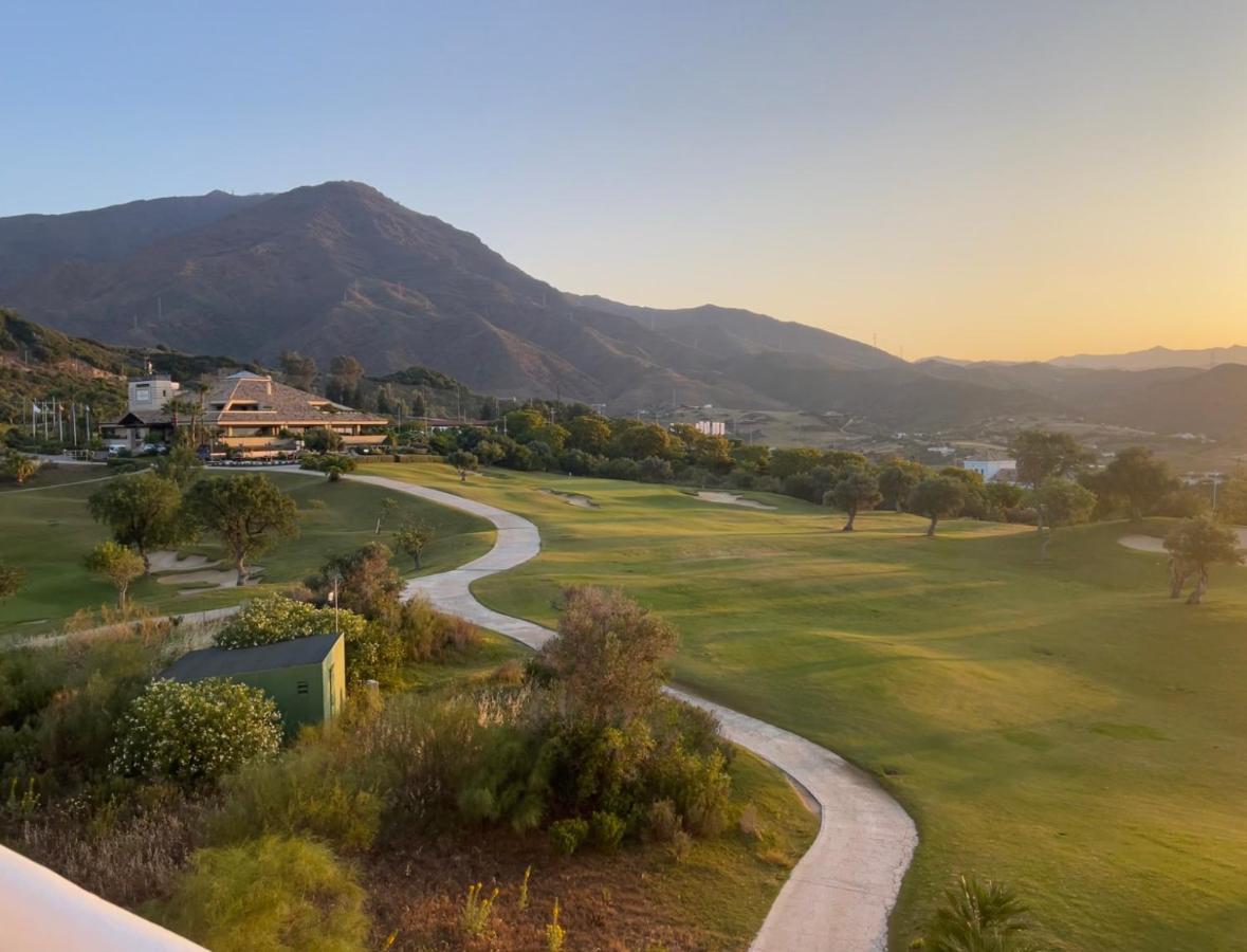 Estepona Penthouse Golfclub Valle Romano Exterior photo